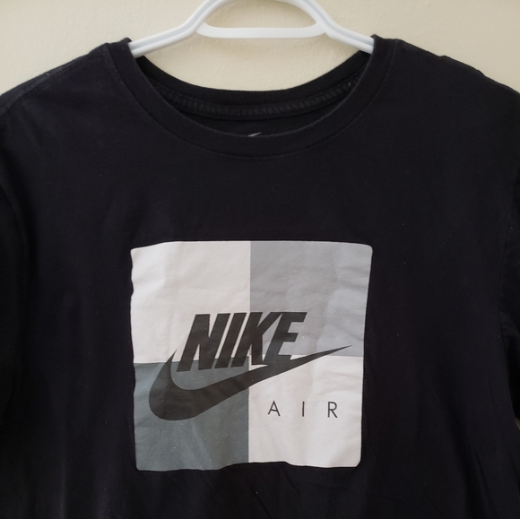 🦋UNISEX Nike Air T-shirt, Athletic Cut - Picture 2 of 4
